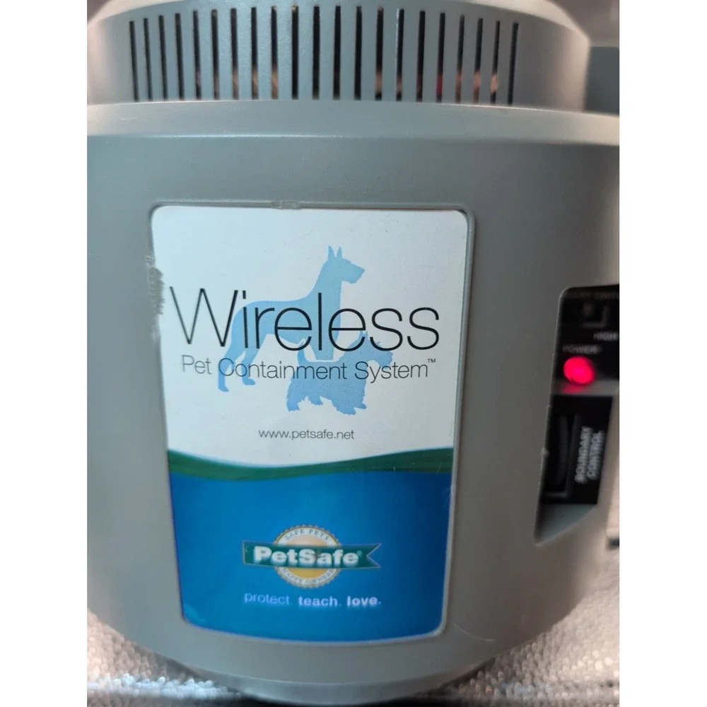 PetSafe Wireless Pet Containment System PIF-300 1/2 Acre Fence with Collar Gray